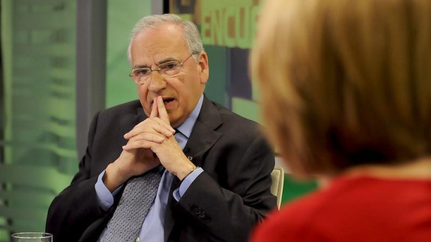 El ex vicepresidente del Gobierno y ex secretario general del PSOE, Alfonso Guerra, en el programa 'Encuentros TV' de Andalucía Televisión