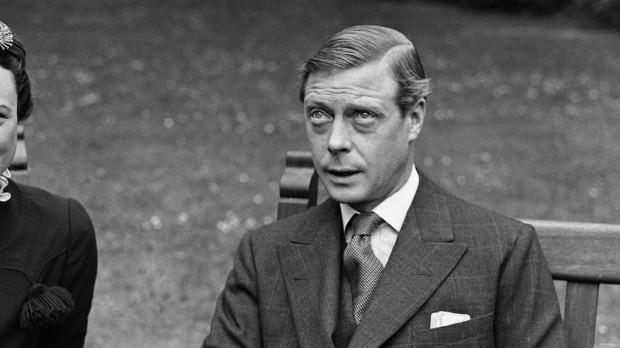 Eduardo VIII renunció a la Corona por Wallis Simpson
