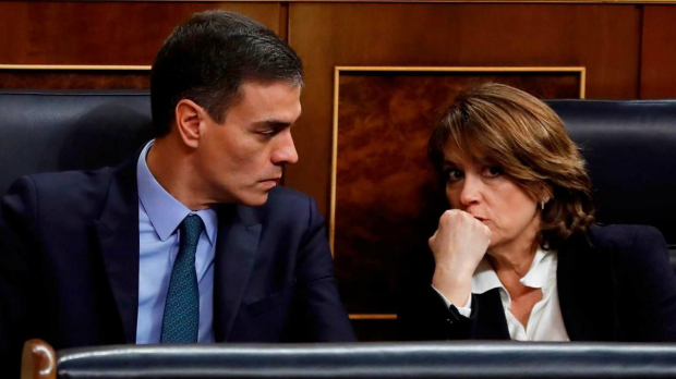 Pedro Sánchez y Dolores Delgado