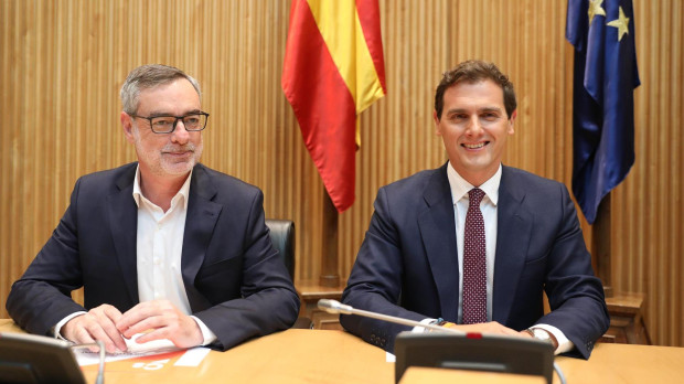 El exsecretario general de Ciudadanos, José Manuel Villegas, y el expresidente de la formación naranja, Albert Rivera