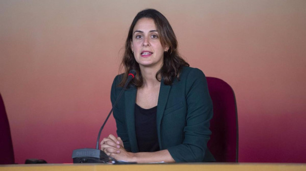 02-09-2021 La portavoz de Más Madrid en el Ayuntamiento, Rita Maestre, ofrece una rueda de prensa en la Plaza de la Villa, a 2 de septiembre de 2021, en Madrid, (España). Esta rueda de prensa tiene como objetivo exponer las enmiendas que Más Madrid va a presentar a la Ordenanza de Movilidad, así como elevar pasos de peatones, ensanchar aceras, ampliar las zonas estanciales y facilitar la llegada a los centros escolares en bicicleta y transporte público en condiciones de seguridad para los niños y niñas. POLITICA Alberto Ortega - Europa Press