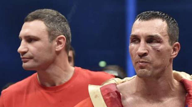 Vitali y Wladimir Klitschko en el ring