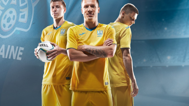 La web de Joma anuncia que próximamente venderá más unidades de la camiseta de Ucrania