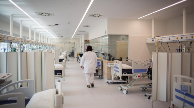 Una enfermera en un hospital