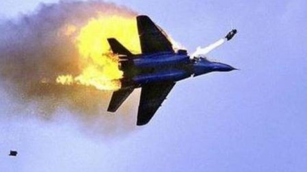 Avión de combate ruso derribado en Ucrania
