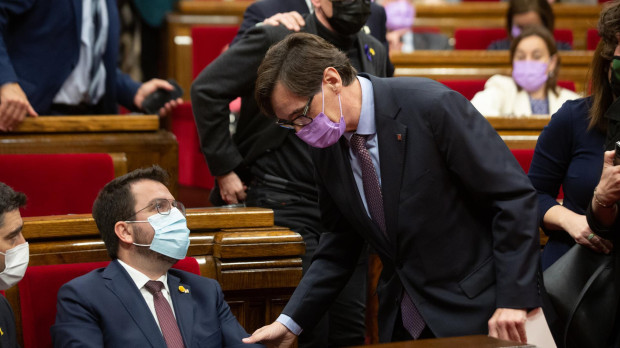 Pere Aragonès y Salvador Illa en el Parlament de Cataluña
