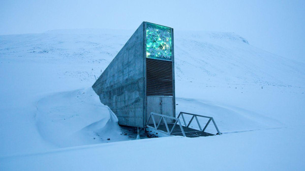 Entrada del Banco Mundial de Semillas de Svalbard