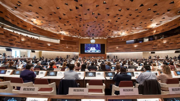 Delegados reunidos durante la 75 Asamblea de la OMS