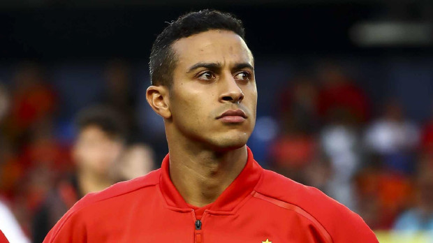 Thiago Alcántara, en un partido con España.