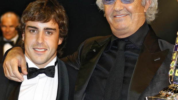 Flavio Briatore es una de las figuras más importantes en la carrera del piloto asturiano y fue el jefe de equipo durante su estancia en Renault