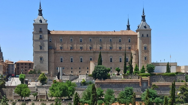 La Academia de Infantería tiene magníficas panorámicas del Alcázar de Toledo.