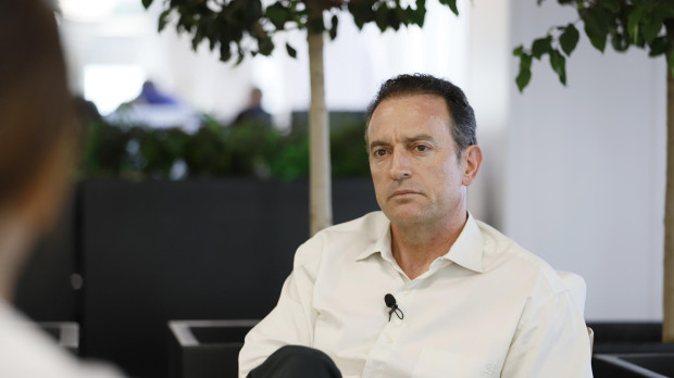 Daniel Portero, presidente de Dignidad y Justicia, durante un momento de la entrevista en la redacción de El Debate