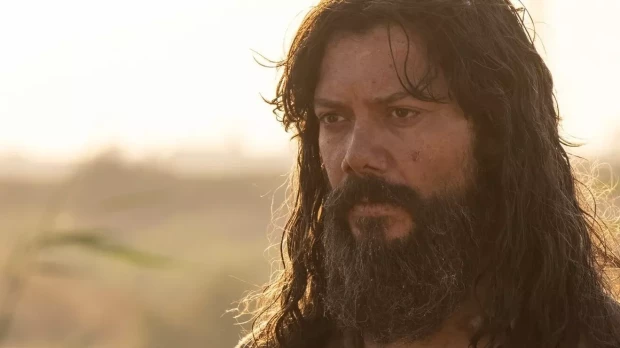Álvaro Morte como Juan Sebastián Elcano en la serie 'Sin Límites'