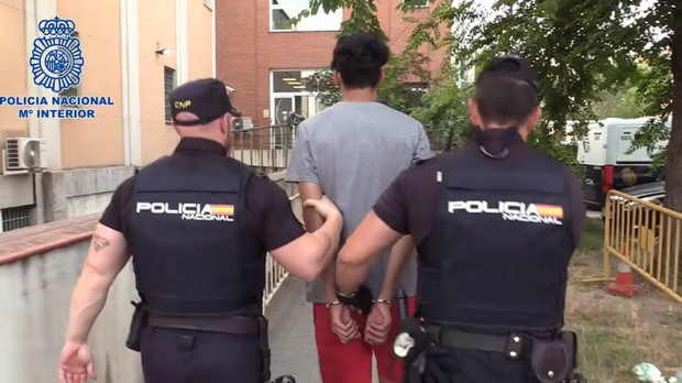 22/06/2022 Sucesos.- Detenidos 7 'trinitarios' por apuñalar a un joven que no conocían en un centro comercial de Vallecas. Agentes de la Policía Nacional han detenido a siete adolescentes pertenecientes la banda latina de los Trinitarios por el apuñalamiento de un varón ocurrido en mayo dentro de un centro comercial del madrileño Ensanche de Vallecas, han informado a Europa Press fuentes de la Jefatura Superior de la Policía de Madrid. ESPAÑA EUROPA MADRID SOCIEDAD POLICÍA NACIONAL