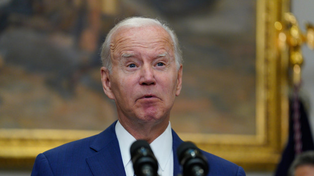 Washington (United States), 08/07/2022.- US President Joe Biden delivers remarks before signing an Executive Order on Protecting Access to Reproductive Health Services in the Roosevelt Room of the White House in Washington, DC, USA, on 08 July 2022. (Estados Unidos) EFE/EPA/Yuri Gripas / POOL