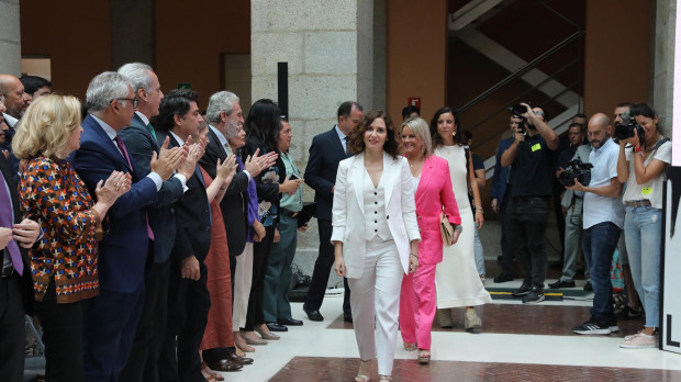 Isabel Díaz Ayuso y María del Mar Blanco