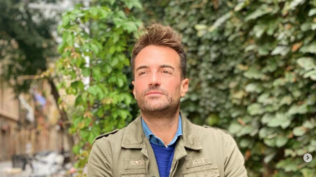 Miquel Valls: periodista, modelo y presentador de Ya es mediodía