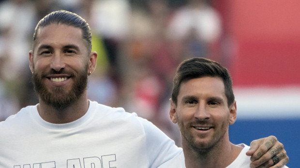 Sergio Ramos y Messi en la presentación como jugadores del PSG, en verano de 2021