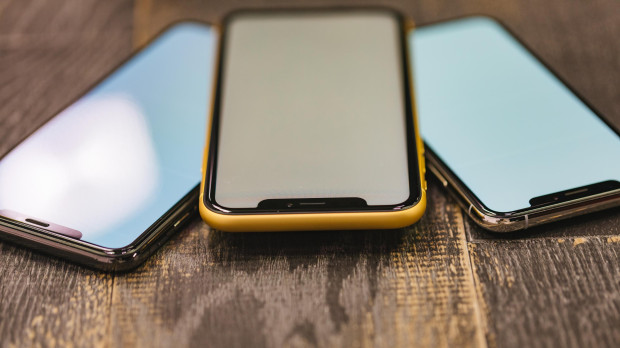 electronic-digital-gadget-iphone-mobile-phone-communication-device-1595192-pxhere.com