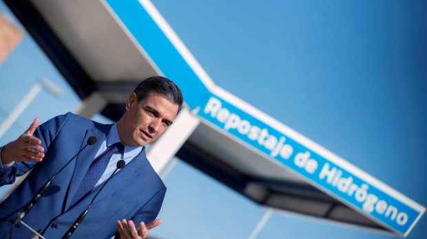 El presidente del Gobierno de España, Pedro Sánchez durante su visita al Centro Nacional del Hidrógeno (CNH2), en Puertollano