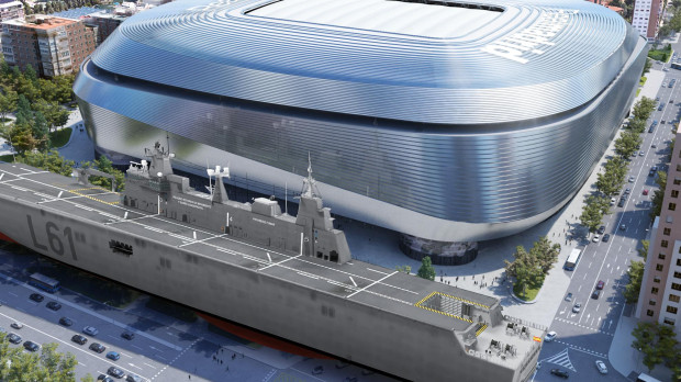 El LC-61 Juan Carlos I, en una recreación ante el Bernabéu que da idea de las dimensiones del buque