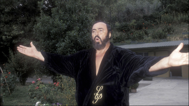 Luciano Pavarotti en su casa de Pésaro en 1993