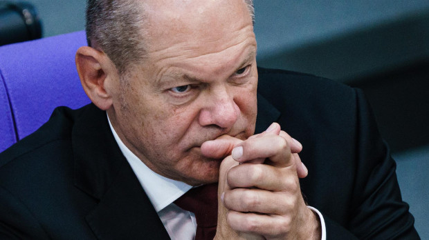 El canciller alemán, Olaf Scholz en el parlamento germano