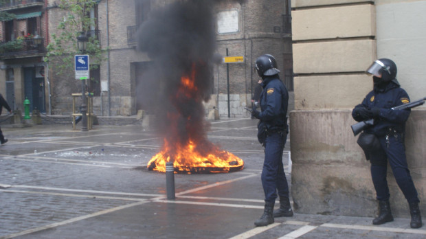 La violencia, como la vivida en esta manifestación hace ya unos años, está comenzando a resurgir en Navarra