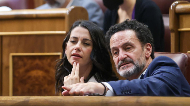 Inés Arrimadas y el portavoz adjunto del grupo parlamentario, Edmundo Bal