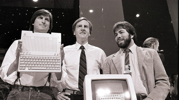 Steve Jobs y Steve Wozniak se hicieron millonarios con Apple II en menos de un año