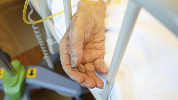 Unas 77.000 personas mueren cada año en España sin recibir cuidados paliativos al final de su vida.