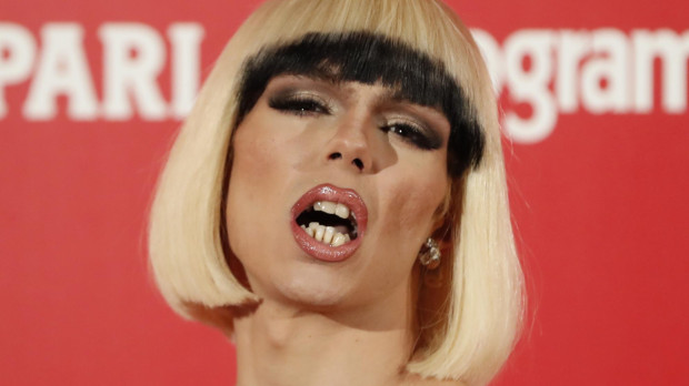 Iván González Ranedo como 'Samantha Hudson'