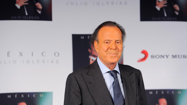 Julio Iglesias aglutina una fortuna de 700 millones de euros, un 6,6% menos respecto al año pasado