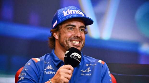 Fernando Alonso durante la rueda de prensa previa al GP de Abu Dabi