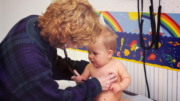 En la mayoría de los casos la infección se inicia como un catarro normal
