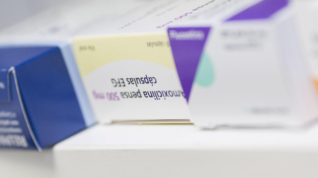 El aumento de casos de bronquiolitis ha afectado al suministro de jarabe de amoxicilina.