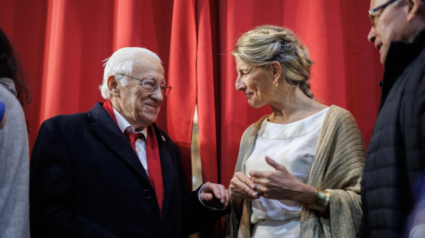 La ministra de Trabajo y el Padre Ángel en la presentación del libro del Papa Franciso