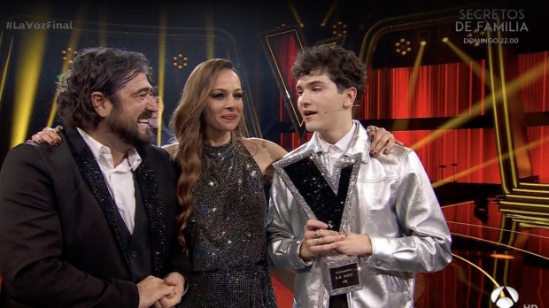 Antonio Orozco, Ana González y el ganador de 'La Voz', Javier Crespo,