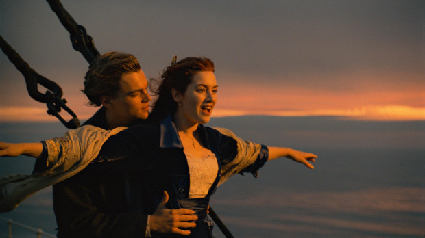 Leonardo DiCaprio y Kate Winslet, en una de las escenas más famosas de Titanic