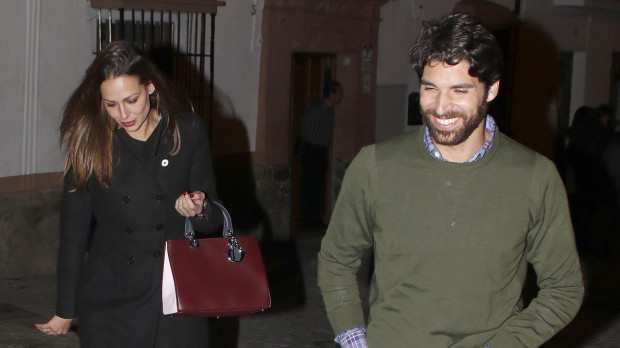 El torero Cayetano Rivera Ordóñez en su 39 cumpleaños y la presentadora y ex miss Eva González por las calles de Ronda, Málaga. 13/01/2016
