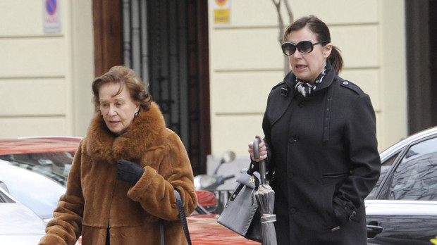 CARMEN FRANCO CON SU HIJA CARMEN MARTINEZ BORDIU POR LAS CALLES DE MADRID 05/04/2013 MADRID