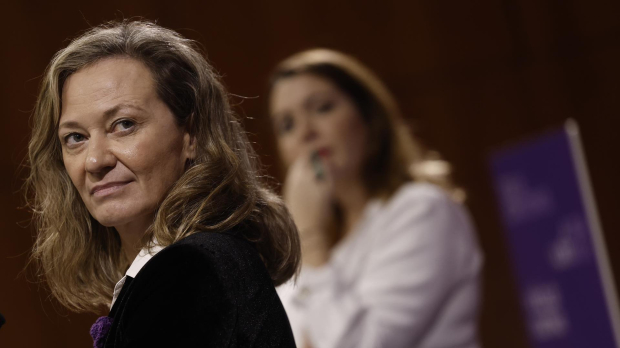La delegada del Gobierno contra la Violencia de Género, Victoria Rosell y la secretaria de Estado de Igualdad y contra la Violencia de Género, Ángela Rodríguez