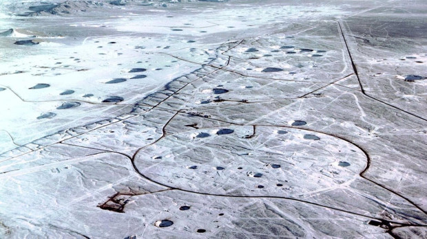 Cráteres resultado de pruebas nucleares subterráneas de EE. UU. en Nevada