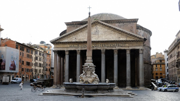 Piazza della Rotonda en la que se sitúa el Panteón de Agripa o Panteón de Roma