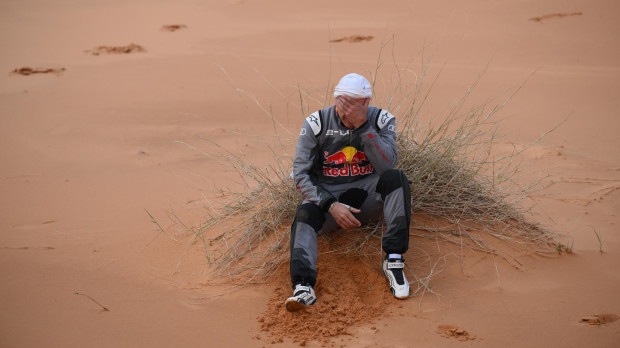 El piloto español continúa gafado en este Dakar