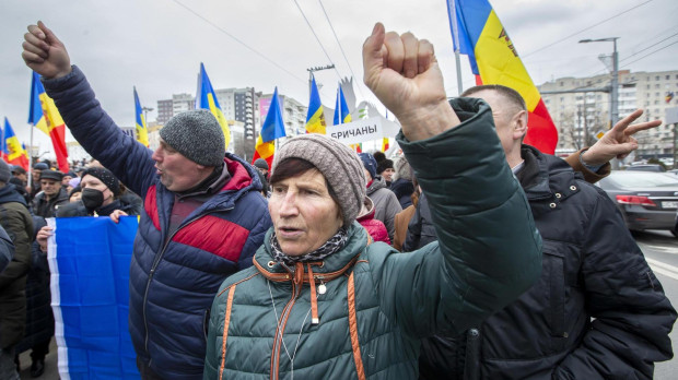 Partidarios del partido político Shor protestan en la calle principal de Chisinau, Moldavia