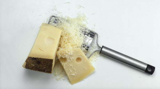 Queso emmental rallado