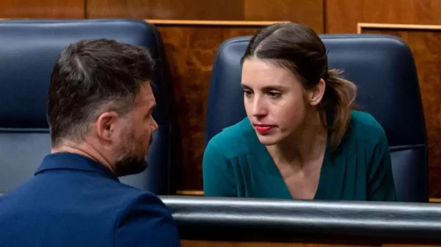 Irene Montero y Gabriel Rufián en el Congreso