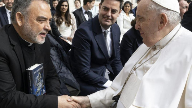 Jesús Sánchez Adalid junto al Papa Francisco