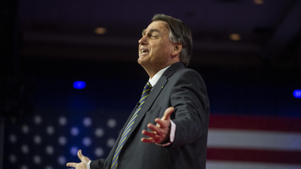 (FILES) In this file photo taken on March 04, 2023, former Brazilian President Jair Bolsonaro speaks during the 2023 Conservative Political Action Coalition (CPAC) Conference in National Harbor, Maryland. - Brazil's former President Jair Bolsonaro, who has been in the United States since leaving power, announced that he would return to his country on March 30, 2023, amid the scandal over the jewelry he received from Saudi Arabia and said to have handed it over by court order. (Photo by ROBERTO SCHMIDT / AFP)